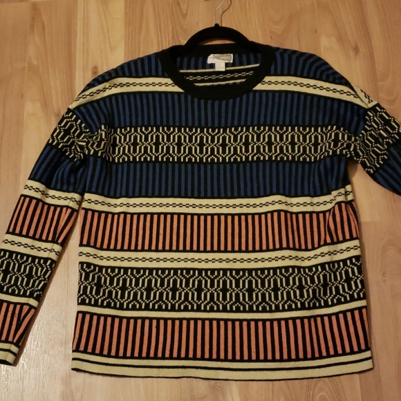 Forever 21 Patterned Sweater - Picture 2 of 4
